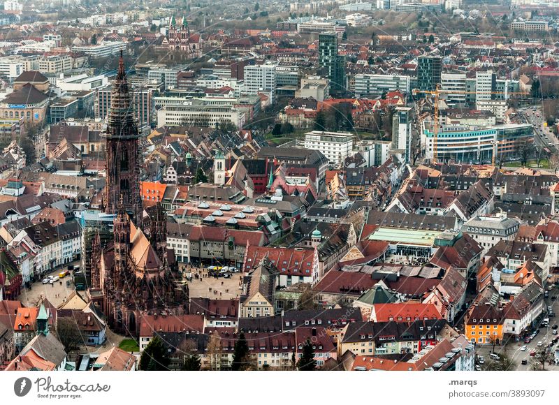 Freiburg i. Br. Panorama (Aussicht) Freiburg im Breisgau Stadt Religion & Glaube historisch Kirche Architektur Vogelperspektive Altstadt Stadtzentrum