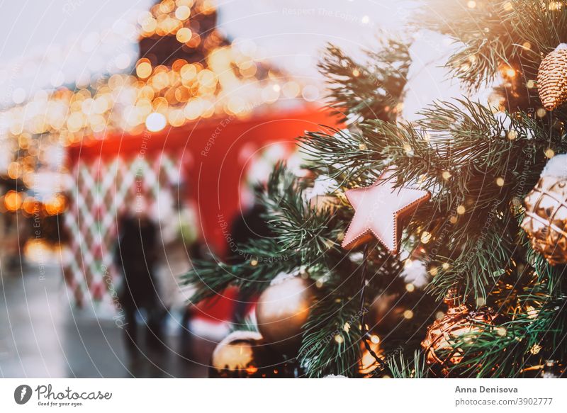 Weihnachts- und Neujahrskarte Transparente Weihnachten Dezember Baum Saison Bälle Schnee Winter Dekoration & Verzierung Tanne Textfreiraum Design Markt Europa