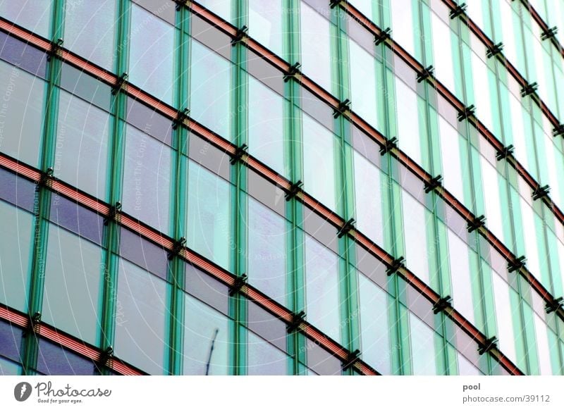 Fassade aus Glas Glasfassade Hochhaus Gebäude Reflexion & Spiegelung grün Haus Fenster Ferne Architektur Linie Farbe modern Tele