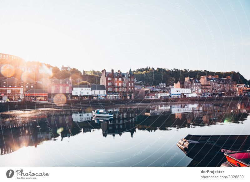 Hafen in Oban/Schottland bei Sonnenaufgang Freizeit_2017 Joerg Farys derProjektor dieProjektoren Starke Tiefenschärfe Sonnenstrahlen Sonnenlicht Silhouette