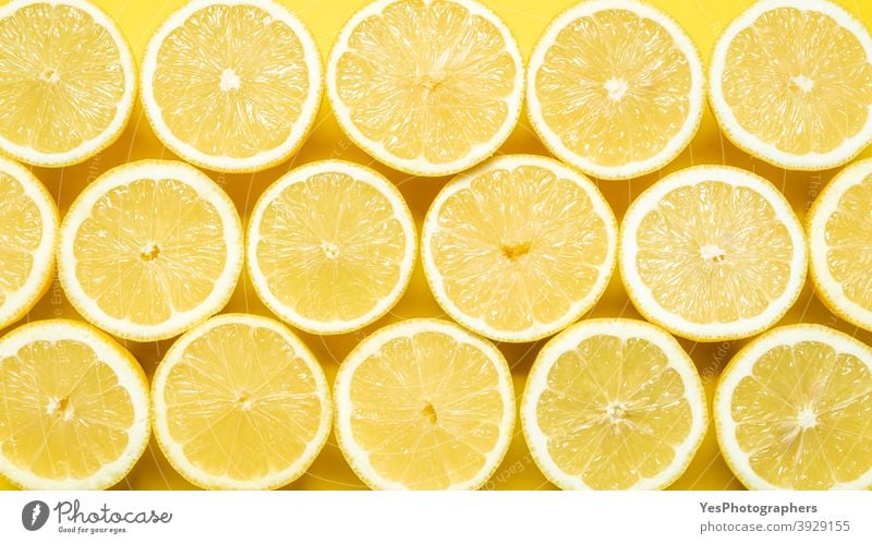 Geschnittene Zitronen Hintergrund. Draufsicht mit geschnittenen Zitronen 2021 obere Ansicht abstrakt Überfluss ausgerichtet hell Zitrusfrüchte Farbe Entzug Diät