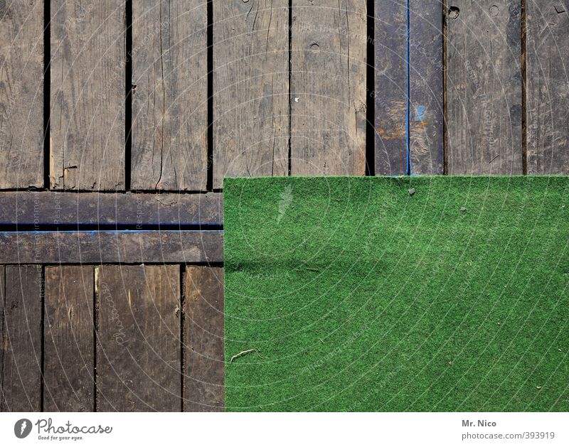 doppelter boden Lifestyle Häusliches Leben Renovieren Raum Holz grün Teppich Kunstrasen Holzfußboden Ecke Fußmatte Quadrat Rechteck Bierzelt abstrakt Muster