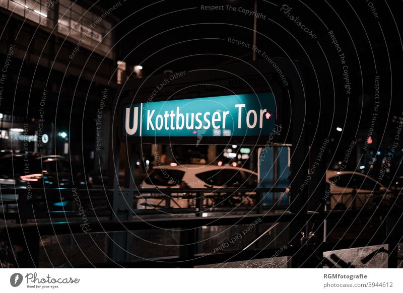 U-Bahn Station Kottbusser Tor in Berlin bei Nacht berlin night u-bahn underground kottbusser Hauptstadt neon lights blue neonlights haltestelle drugs crime fear