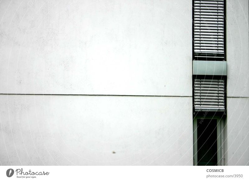 Beton Haus grau Wand Bürogebäude kalt Architektur Seite Linie Haarschnitt modern Klarheit