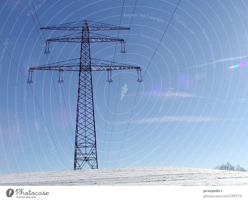 Strom 03 Elektrizität weiß Hügel Stahl Elektrisches Gerät Draht Kabel Technik & Technologie Energiewirtschaft Himmel Sonne blau Schnee Berge u. Gebirge