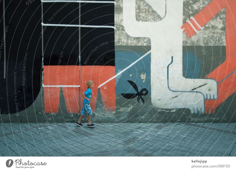 lauf forrest, lauf! Junge 1 Mensch Kunst Kunstwerk Kultur Stadt Mauer Wand Zeichen Graffiti laufen rennen Farbfoto Außenaufnahme Licht Schatten Kontrast