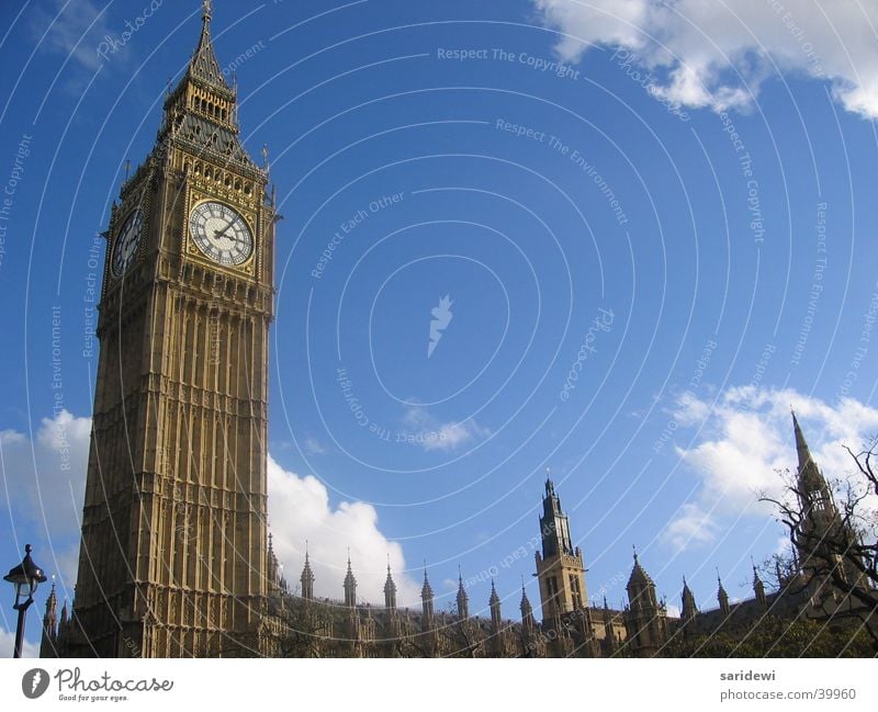 Big Ben in the sky London Houses of Parliament Wolken Uhr Glocke England Europa Himmel Turm