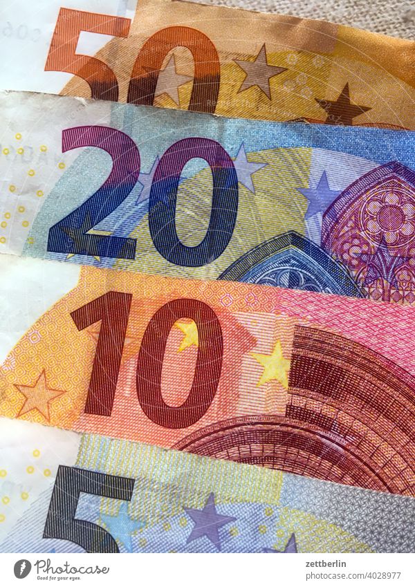 85 Euro in Scheinen bank bargeld bestechung bezahlung einnahmen euro finanzen geldschein korruption papiergeld schwarzgeld spielgeld steuer steuereinnahmen