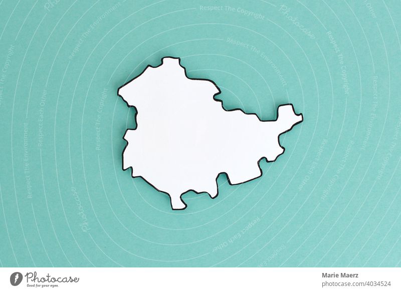 Bundesland Thüringen als Papier-Silhouette Deutschland Land Karte Papierschnitt minimalistisch Design neutral weiß abstrakt Grafik u. Illustration