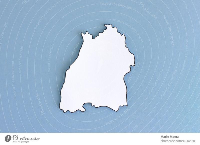 Bundesland Baden-Württemberg als Papier-Silhouette neutral Umriss Design minimalistisch Hintergrundbild Strukturen & Formen Hintergrund neutral Papierschnitt