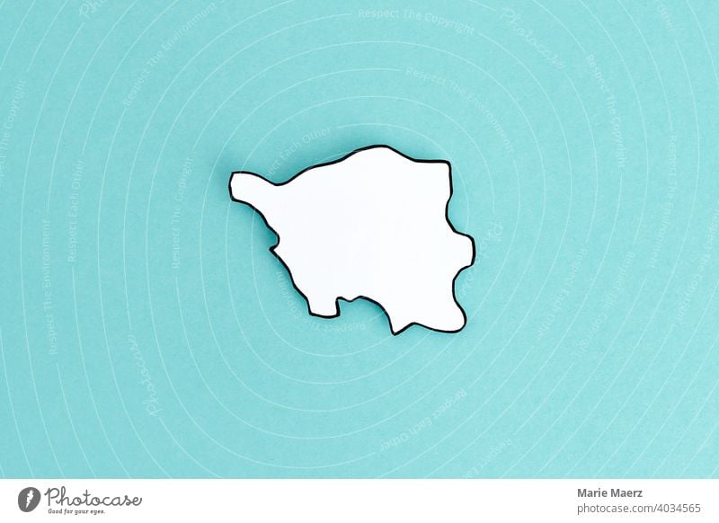 Bundesland Saarland als Papier-Silhouette Grenzen Umriss Landespolitik Karte Deutschland Papierschnitt minimalistisch Design Hintergrund neutral einfach