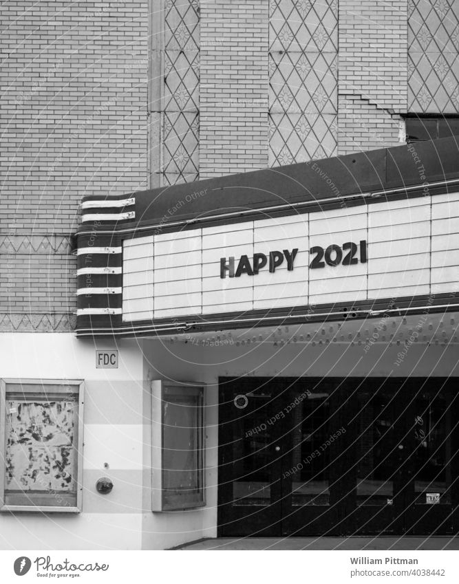 Glücklich 2021 Schwarzweißfoto frohes neues Jahr Neujahr schwarz auf weiß Theater altehrwürdig Jahreszahl