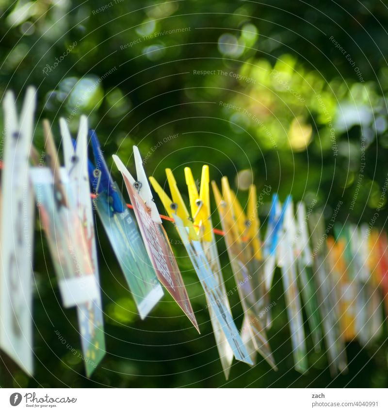 gute Wünsche aufhängen Fotografie Ordnung mehrfarbig Ausstellung Schreibwaren Feste & Feiern Postkarte Reihe Wäscheklammern Wäscheleine Kreativität Design