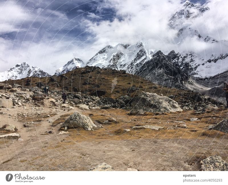 Nepalesische Landschaft auf dem Mount Everest Basecamp Trek Mount Everest Basecamp Strecke Basislager Ferien & Urlaub & Reisen Berge u. Gebirge wandern Asien
