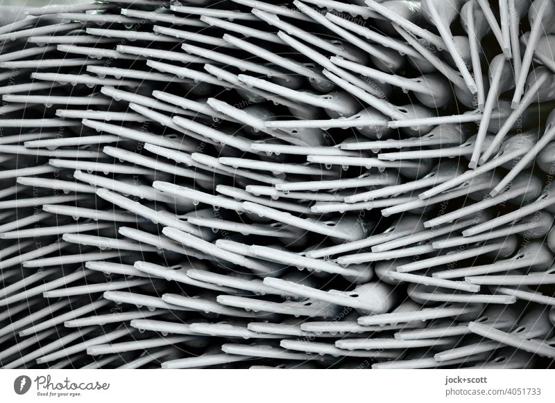 konform | Metallstangen auf Lager abstrakt Strukturen & Formen ansammeln Teile u. Stücke Sammlung Regennass Hintergrundbild grau gleich Design viele Ordnung