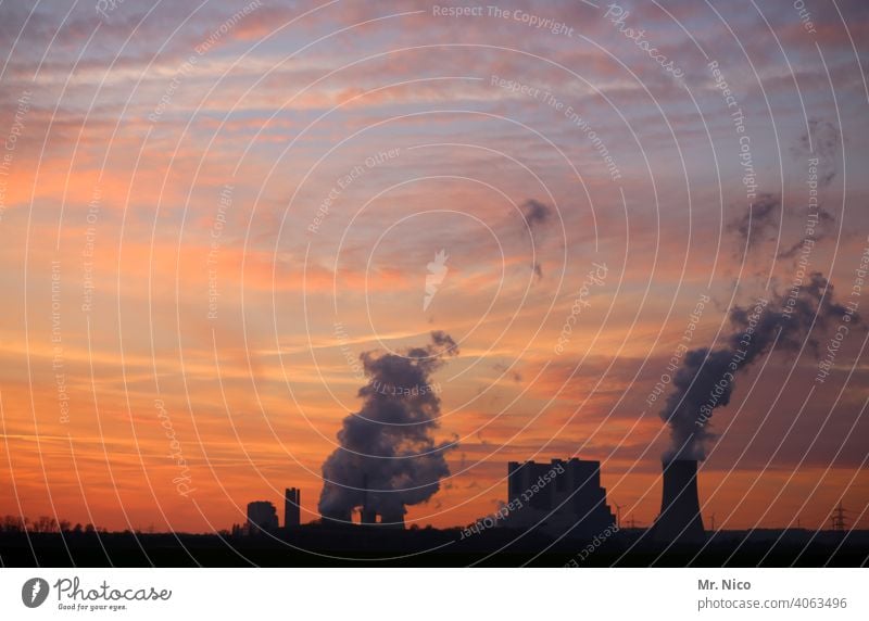 Kraftwerk Kühlturm Industrieanlage Klimawandel Schornstein Umweltschutz Kohlekraftwerk Umweltverschmutzung CO2-Ausstoß Emission Erneuerbare Energie