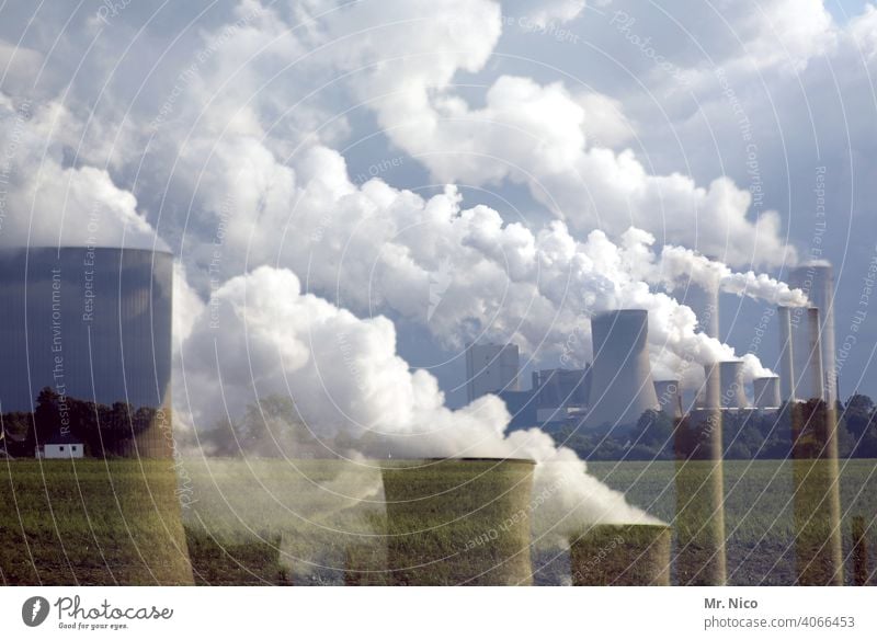 Kraftwerk Energiewirtschaft Fabrik Industrie Kohlekraftwerk Klimawandel Rauch Wasserdampf Umweltverschmutzung Kühlturm Schornstein Umweltschutz