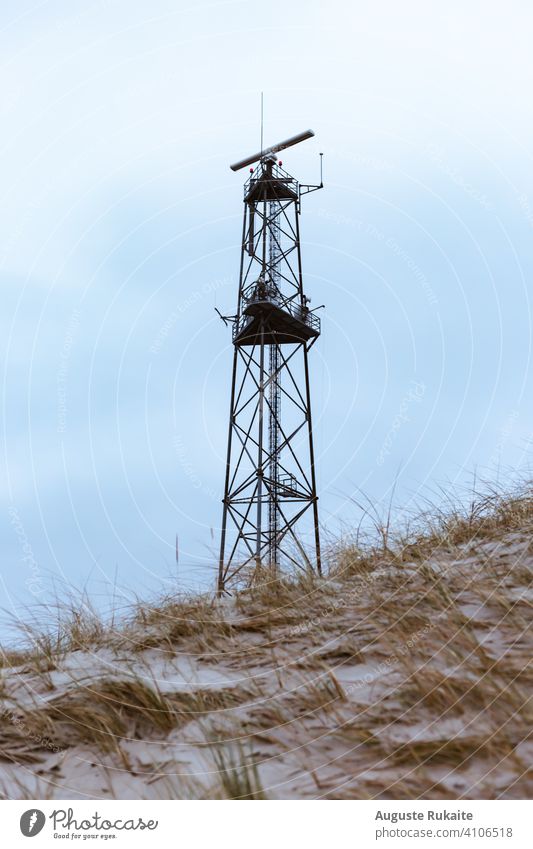 Kommunikationsturm in der Nähe des Meeres Turmbau MEER Meereslandschaft Kommunikationstechnik