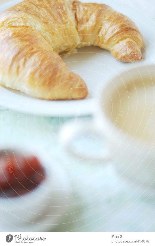 Croissant Teigwaren Backwaren Marmelade Ernährung Frühstück Kaffeetrinken Büffet Brunch Heißgetränk Latte Macchiato lecker süß Appetit & Hunger Frühstückstisch