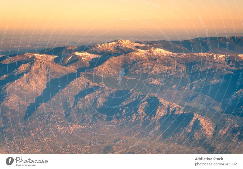 Blick auf das Hochland bei malerischem Sonnenuntergang Flugzeug Berge u. Gebirge Landschaft Fliege spektakulär Himmel Luftverkehr Gran Canaria Spanien Fluggerät