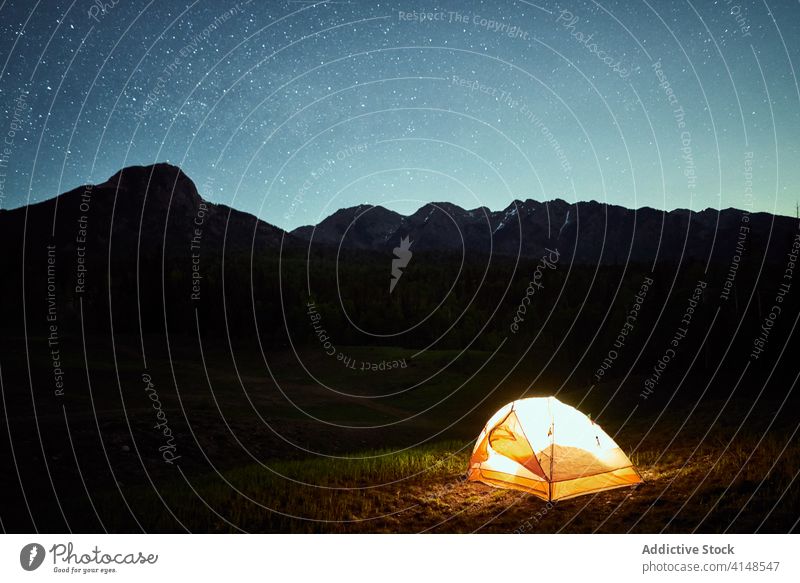 Campingzelt in der Schlucht bei Nacht Lager Zelt Berge u. Gebirge sternenklar Hochland Campingplatz reisen leuchten USA Vereinigte Staaten amerika Natur Abend