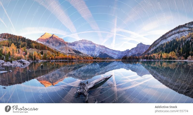 Ruhiger klarer See in den Bergen übersichtlich Reflexion & Spiegelung Berge u. Gebirge Hochland spektakulär Landschaft Teich Wasser sanft Oberfläche erstaunlich