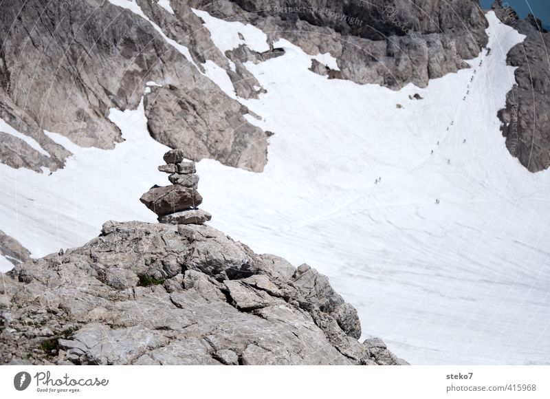 Wander-Ameisen Menschenmenge Felsen Berge u. Gebirge Gletscher wandern anstrengen entdecken Erholung Zufriedenheit kalt Alpen Wege & Pfade Wegweiser