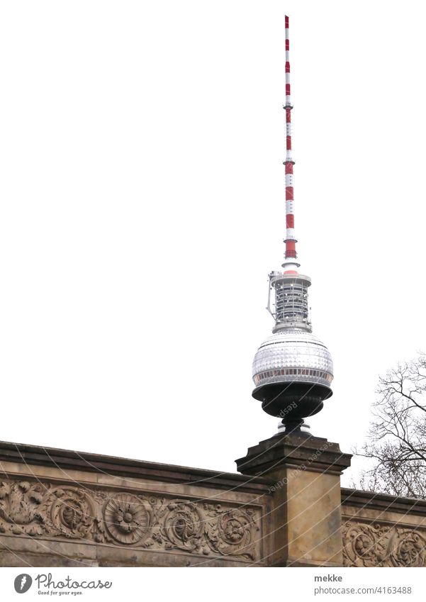 Der Fernsehturm dekoriert das Geländer der alten Nationalgalerie Sehenswürdigkeit Mauer Berlin Museum Galerie Berliner Fernsehturm Wahrzeichen Hauptstadt
