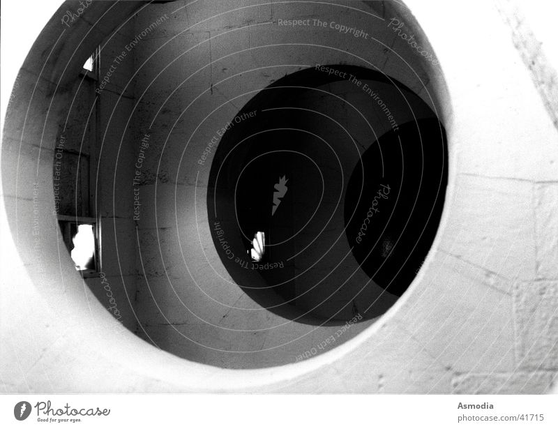 Dimensionstor Wand weiß schwarz Durchgang Tunnel Kammer St. Pauls Cathedrale Licht Etage Architektur Schwarzweißfoto Loch Religion & Glaube Schatten Kreis