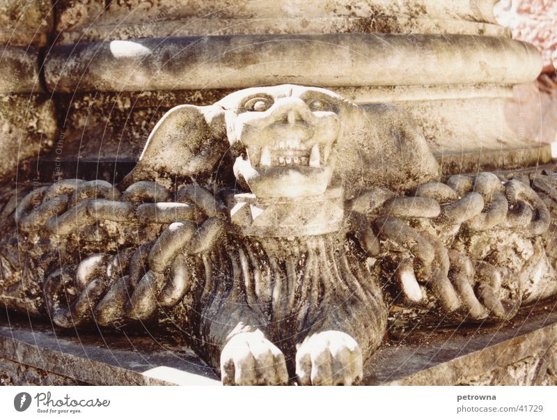Geflügeltes Monster 2 Portugal Lissabon Bildhauer Architektur Säulendekor Kirchenausstattung Marmorsäule