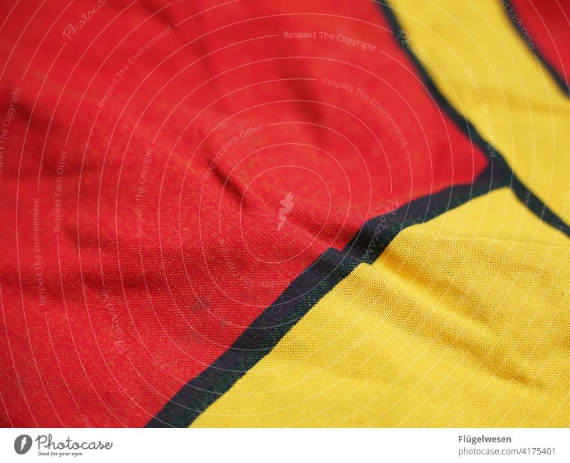 United Colors I Fahne Flagge Deutschland Nationalflagge Nationalfeiertag Weltmeisterschaft Europameisterschaft farbenfroh Farbenspiel DDR DDR-Flagge