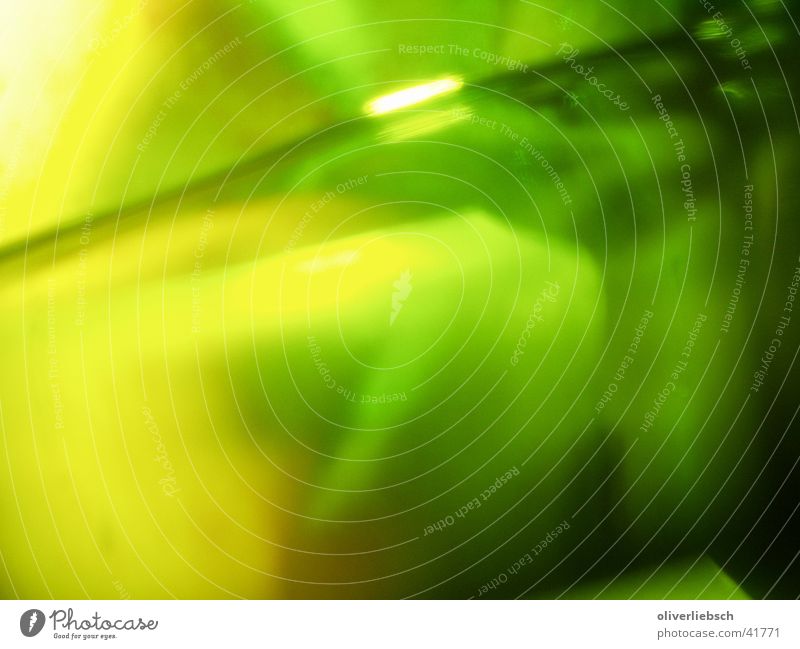 Absinth Getränk abstrakt grün gelb Spirituosen Makroaufnahme Alkohol Detailaufnahme abstract alcohol Glas