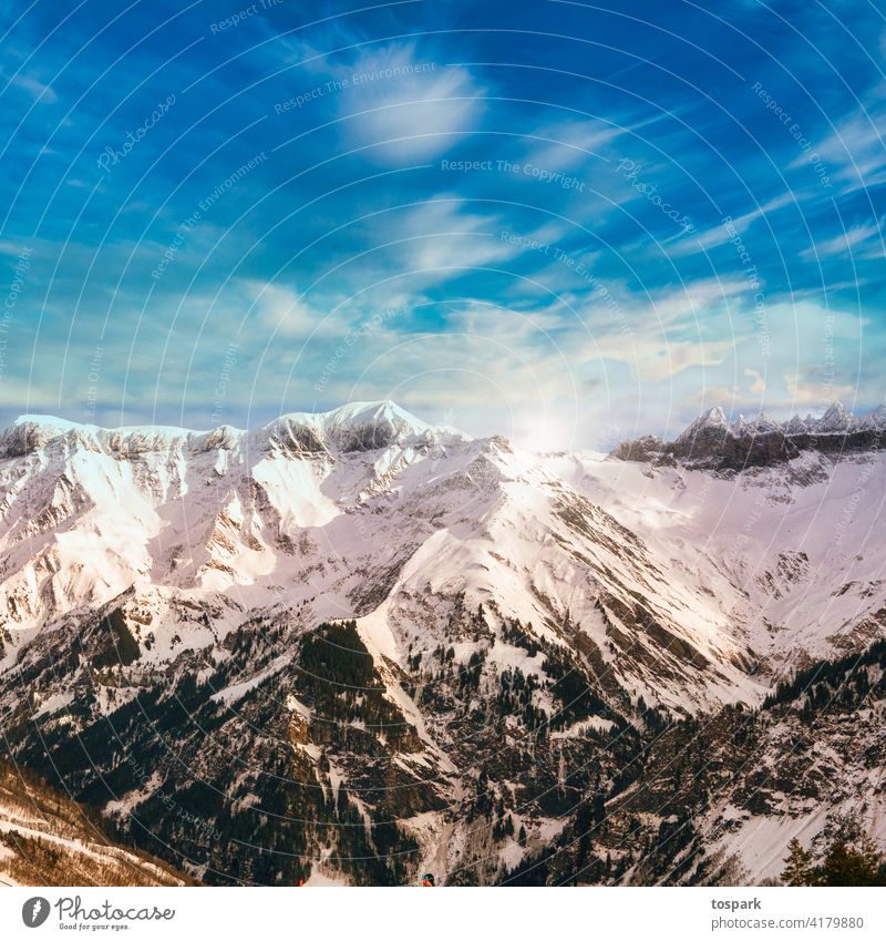 Alpen bei Elm beim Sonnenuntergang Glarus Alpenwiese Schnee Berge & Gebirge Schweiz Winter hell blau Natur Umwelt Urlaubsstimmung Reisender Berge u. Gebirge