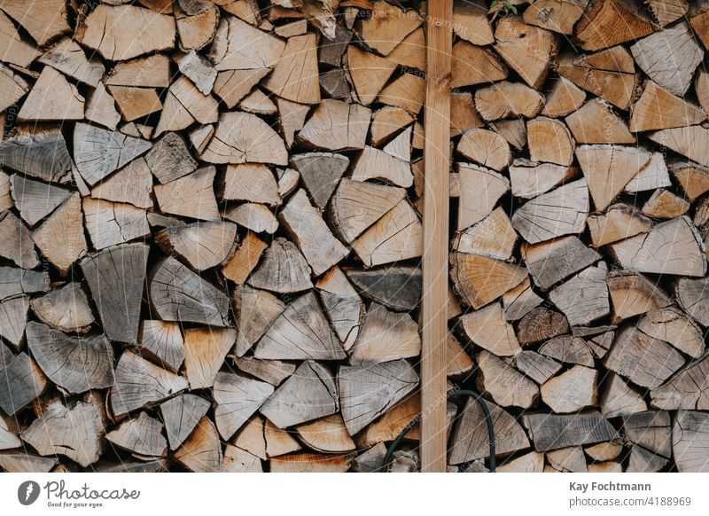 Nahaufnahme eines Holzstapels Biomasse Schreinerei geschnitten Entwaldung Energie Brennholz Wald Forstwirtschaft Hartholz heimwerken Industrie Totholz Material