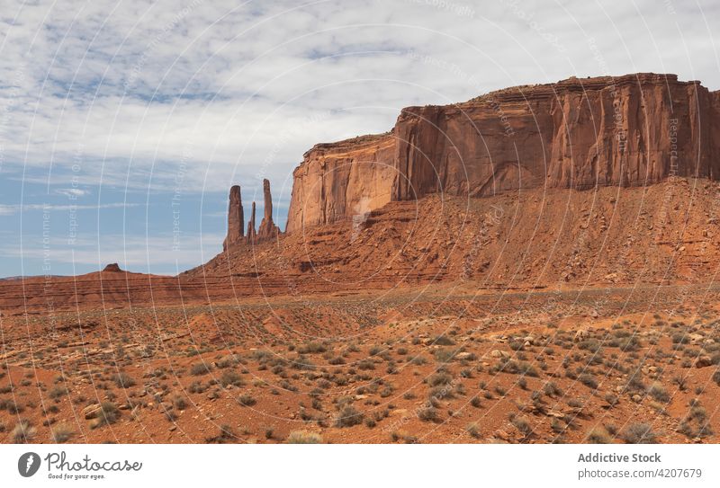 Allee der Denkmäler in der Wüste Denkmal Tal wüst national Park felsig Formation Schlucht Natur Mast Landschaft wolkig USA Vereinigte Staaten amerika