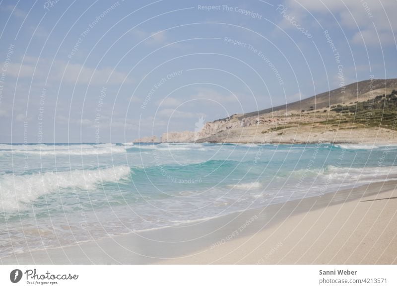 Strand von Cala Mesquida auf Mallorca Küste Meer Wasser Sand Wellen Himmel See Natur blau Erholung Ferien & Urlaub & Reisen Horizont Landschaft Außenaufnahme