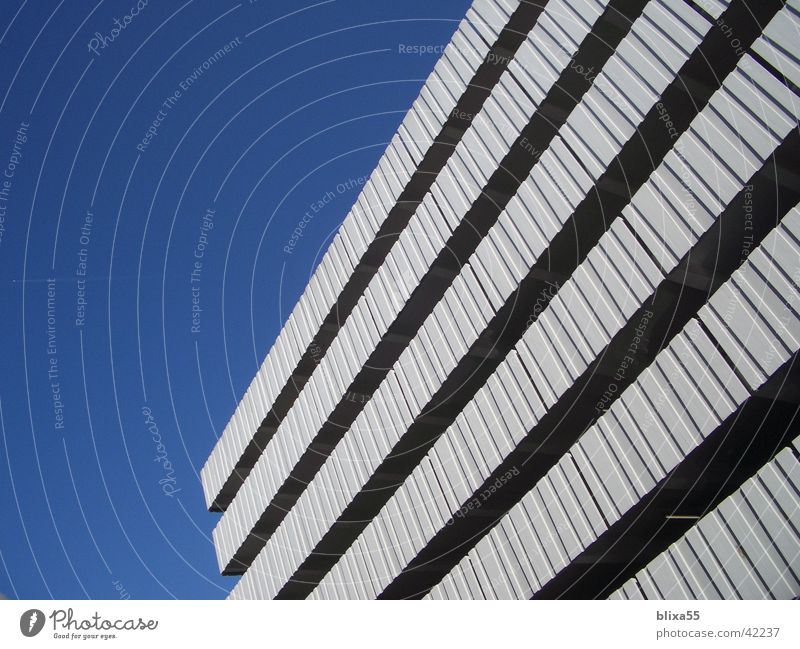 Parkhaus Beton Architektur Strukturen & Formen sonnentag betonfassade