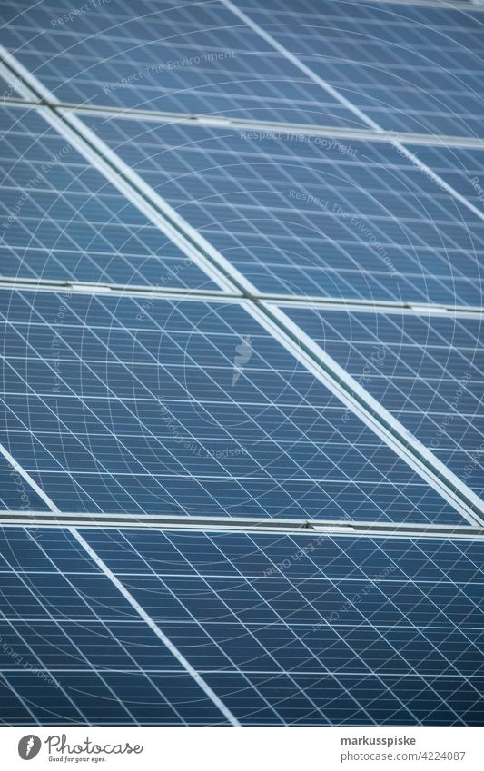 Solarmodul erneuerbare Energie Feld alternativ Hintergrund blau Zelle Wandel & Veränderung Großstadt Sauberkeit übersichtlich Klima Sammler Ökologie Wirtschaft