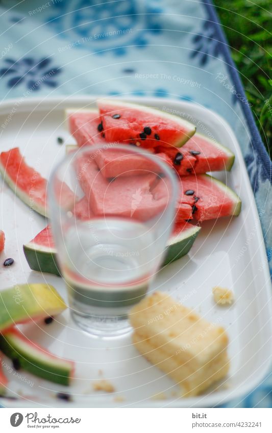 Wasser - Melone Melonen geschnitten aufgeschnitten Frucht rot Lebensmittel Ernährung lecker frisch Vegetarische Ernährung Bioprodukte Gesundheit Diät saftig