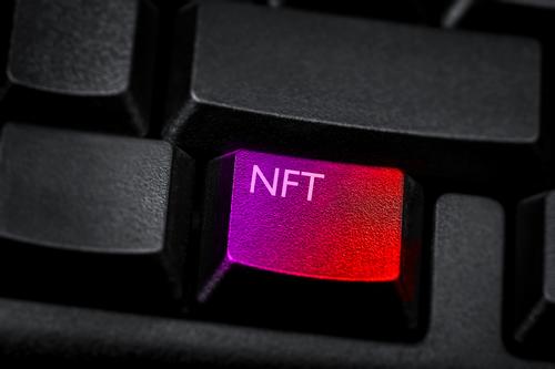 Tastatur nft-Taste nft-Kunst digitale Kunst digital nft Keyboard Computertastatur blockchain Krypto Krypto-Kette sicheres nft-Zusammensetzung