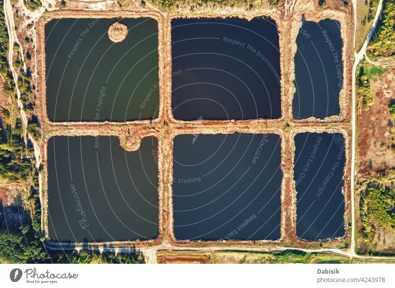 Regenwasserteiche oder Regenwasser-Kunstbecken, Luftbild Wasser Teich Beibehaltung Becken Antenne im Freien Behandlung Luftaufnahme künstlich weißrussland