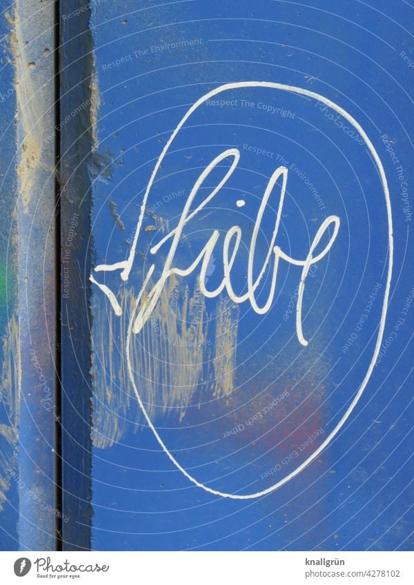 Liebe Graffiti Sprechblase Schriftzeichen Gefühle Romantik Liebeserklärung Liebesbekundung Verliebtheit Liebesgruß Wand Zeichen Mauer Mitteilung Farbfoto