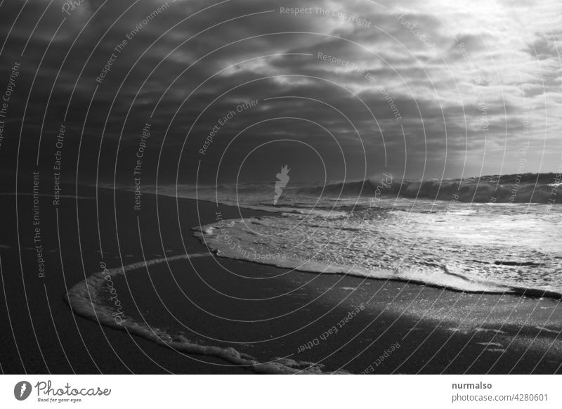 Atlantik Portugal Küste Strand Sturm Welle Salzwasser gischt Abend Stimmung urlaub einsamkeit Müstisch