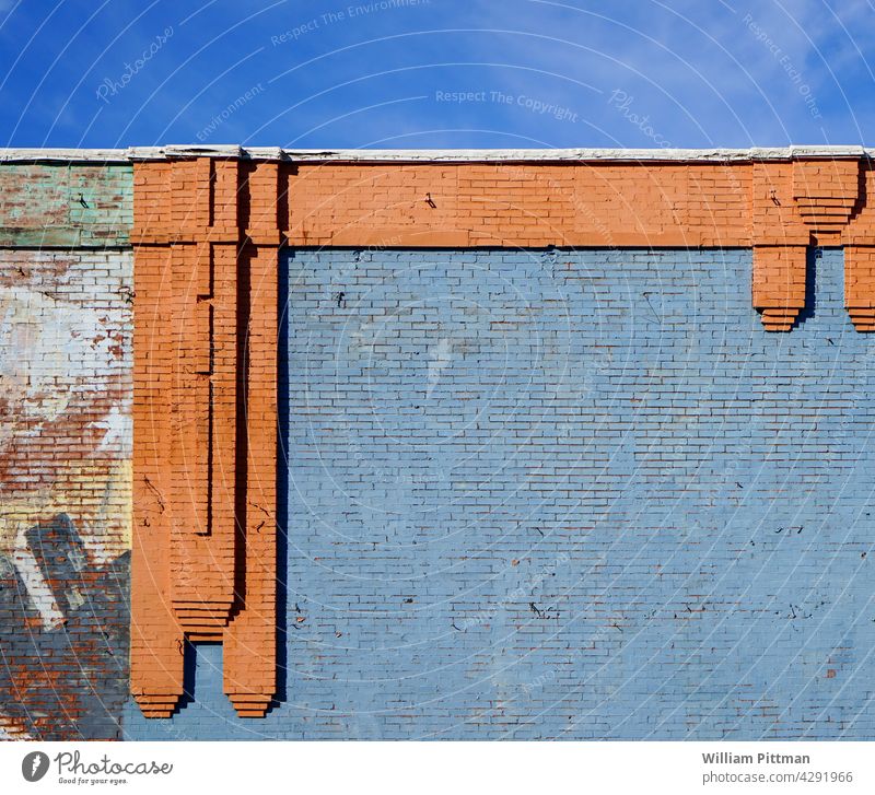 Bunte Wand farbenfroh Backsteinwand Straßenkunst Mauer Baustein Graffiti Fassade Farbfoto Stein Backsteinfassade Strukturen & Formen Außenaufnahme