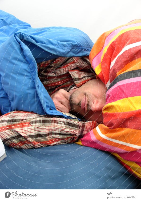gute nacht Mann schlafen Streifen träumen Erholung Pause mehrfarbig kopfkissen Müdigkeit