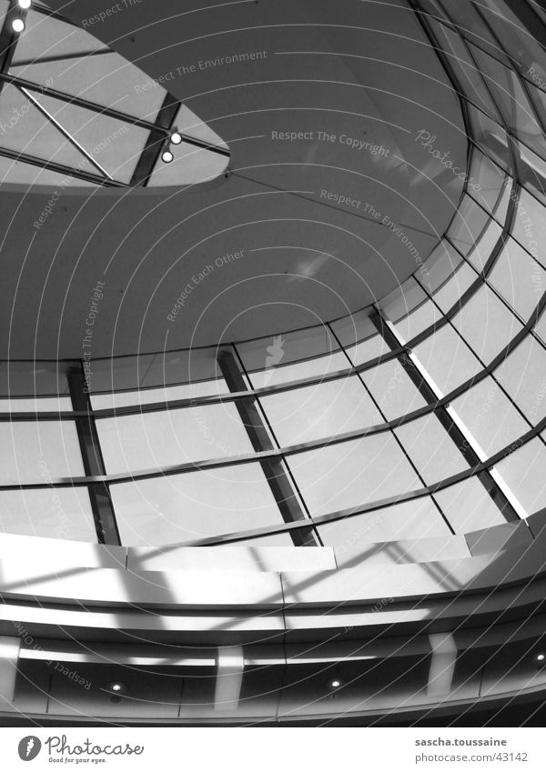 Oberlicht in Graustufen Licht streben Mitte Harburg Grauwert Architektur Himmel Schatten Beleuchtung Reflektion PhoenixCenter Phönix Einkaufszentrum ...