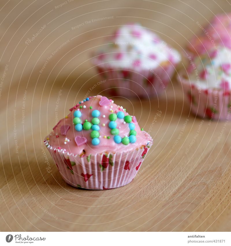 Ein Jahr hab ich noch ;-) Lebensmittel Kuchen Dessert Süßwaren Ernährung Kaffeetrinken Büffet Brunch Fingerfood Muffin Papier Dekoration & Verzierung