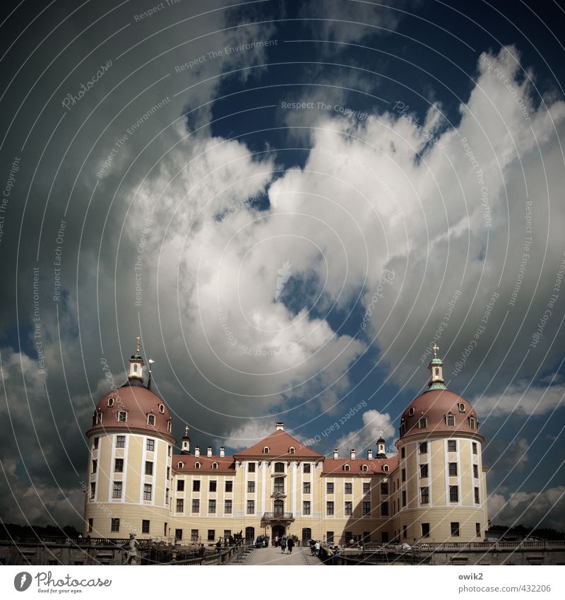 In sich ruhend Himmel Wolken Horizont Klima Schönes Wetter Burg oder Schloss Jagdschloss Moritzburg Bauwerk Gebäude Architektur Sehenswürdigkeit dick groß hoch