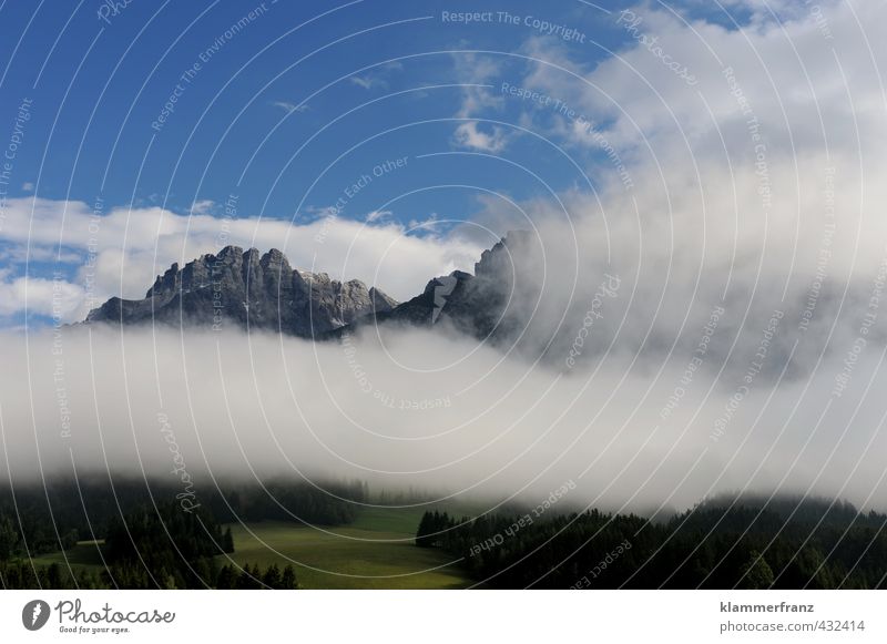 Blick über und unter die Wolken Natur Landschaft Sommer Wetter Nebel Felsen Alpen Berge u. Gebirge Gipfel atmen gehen genießen Sport wandern Ferne gigantisch