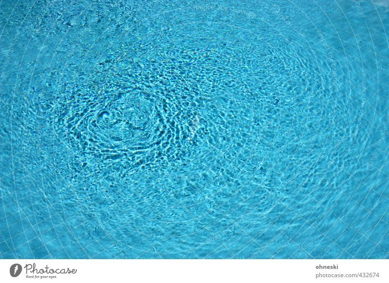Platsch! Ferien & Urlaub & Reisen Sommerurlaub Wellen Wassersport Schwimmen & Baden Schwimmbad blau Erholung Farbfoto Außenaufnahme abstrakt Muster
